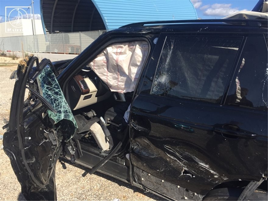 Σοβαρό τροχαίο για τον Mr. Ζαγόρι: Ένα σκασμένο ελαστικό, το κατεστραμμένο αυτοκίνητο και το «χέρι του Θεού»