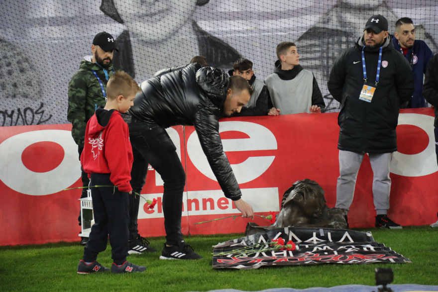 Ολυμπιακός - Ξάνθη: Τίμησαν τη μνήμη των θυμάτων της Θύρας 7