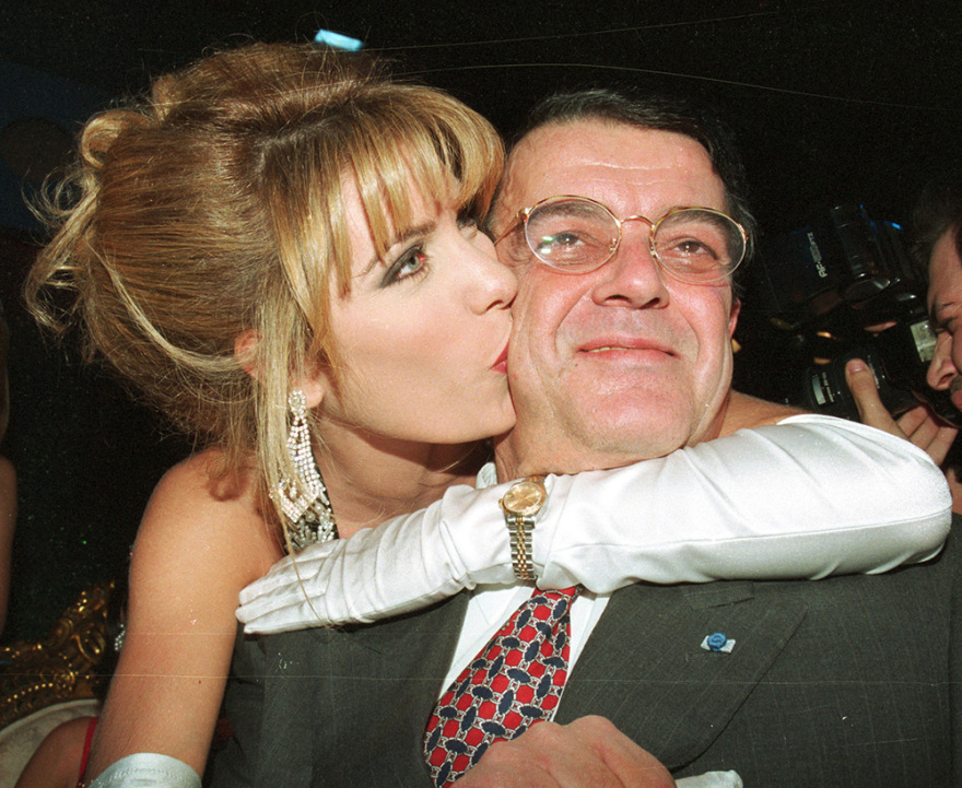 Η Ελένη Μενεγάκη παίρνει €2 εκατ. τον χρόνο - Το παρασκήνιο ενός τηλεοπτικού διαζυγίου