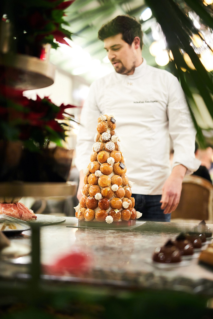 Νίκος Κουλέπης: Ο ζαχαροπλάστης που θυμίζει... Ελλάδα στους Βέλγους με τα γλυκά του 