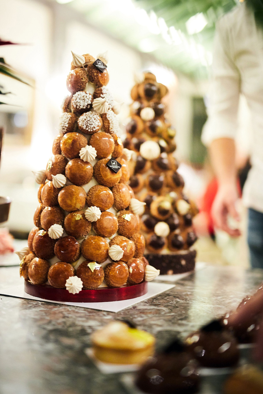 Νίκος Κουλέπης: Ο ζαχαροπλάστης που θυμίζει... Ελλάδα στους Βέλγους με τα γλυκά του 