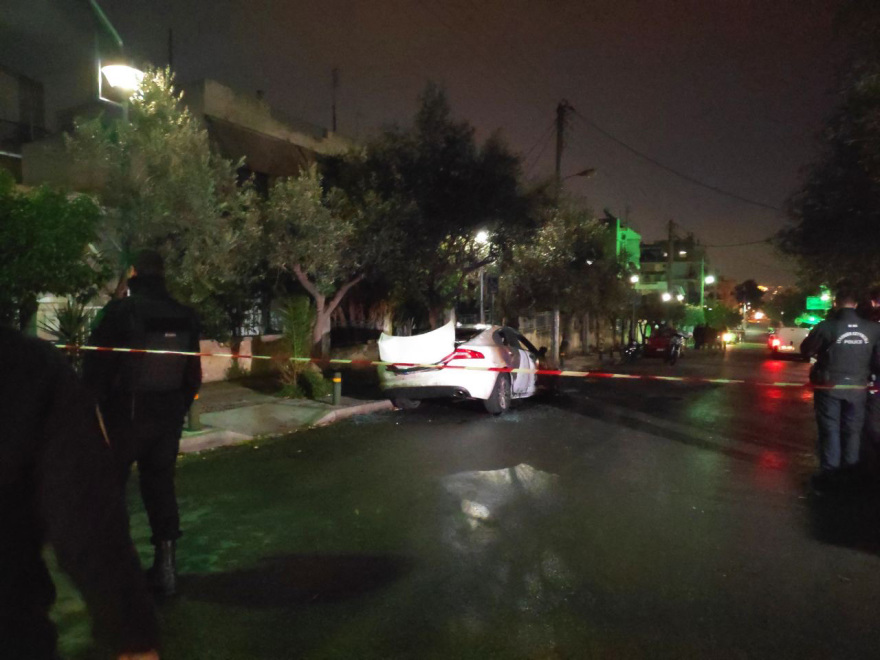 Έκρηξη στο αυτοκίνητο εκδότη στην Αγία Βαρβάρα