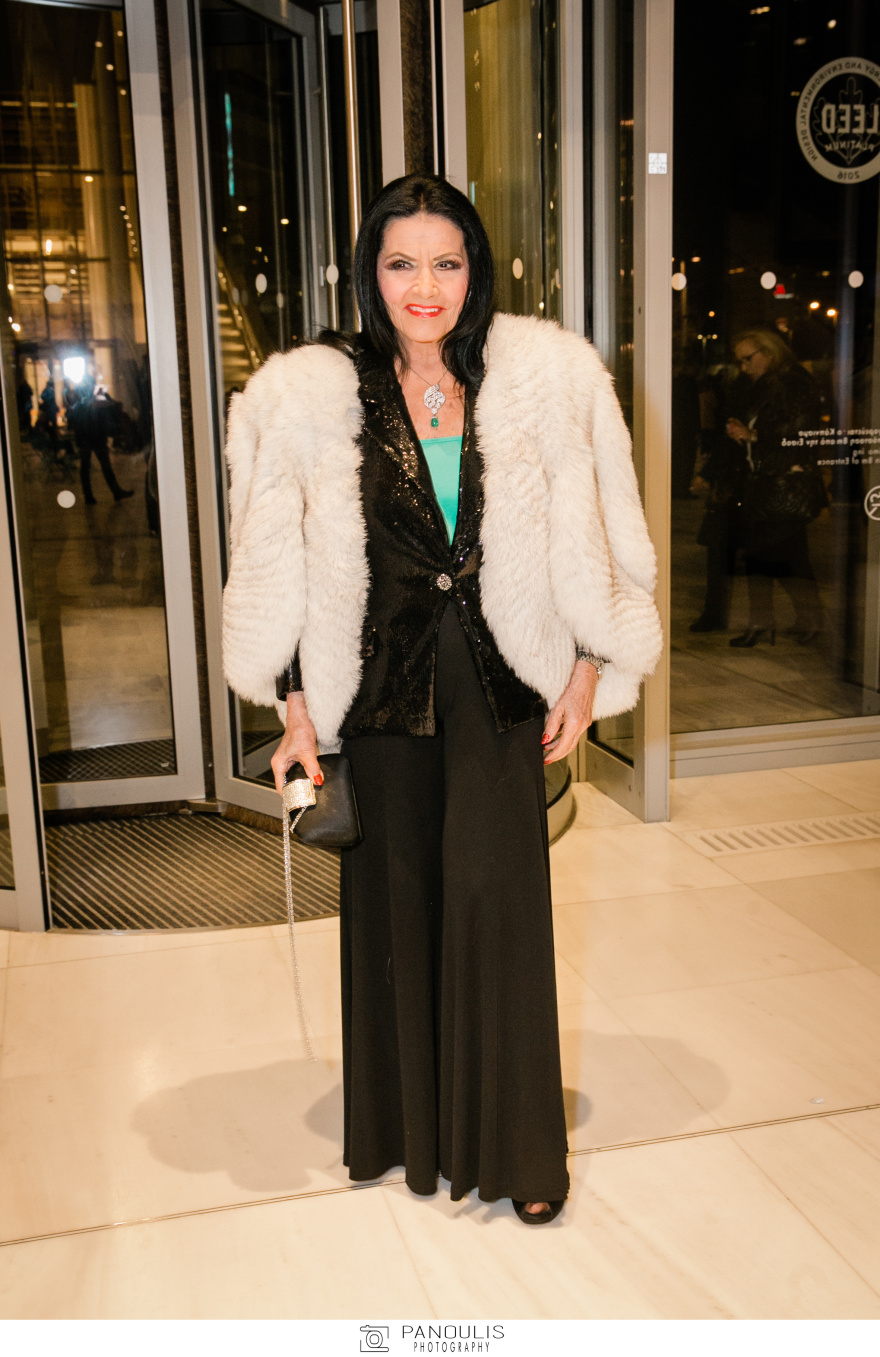 Μαρινέλλα: Ο ζωντανός «Μύθος» του ελληνικού τραγουδιού αποθεώθηκε χθες βράδυ - Δείτε βίντεο  