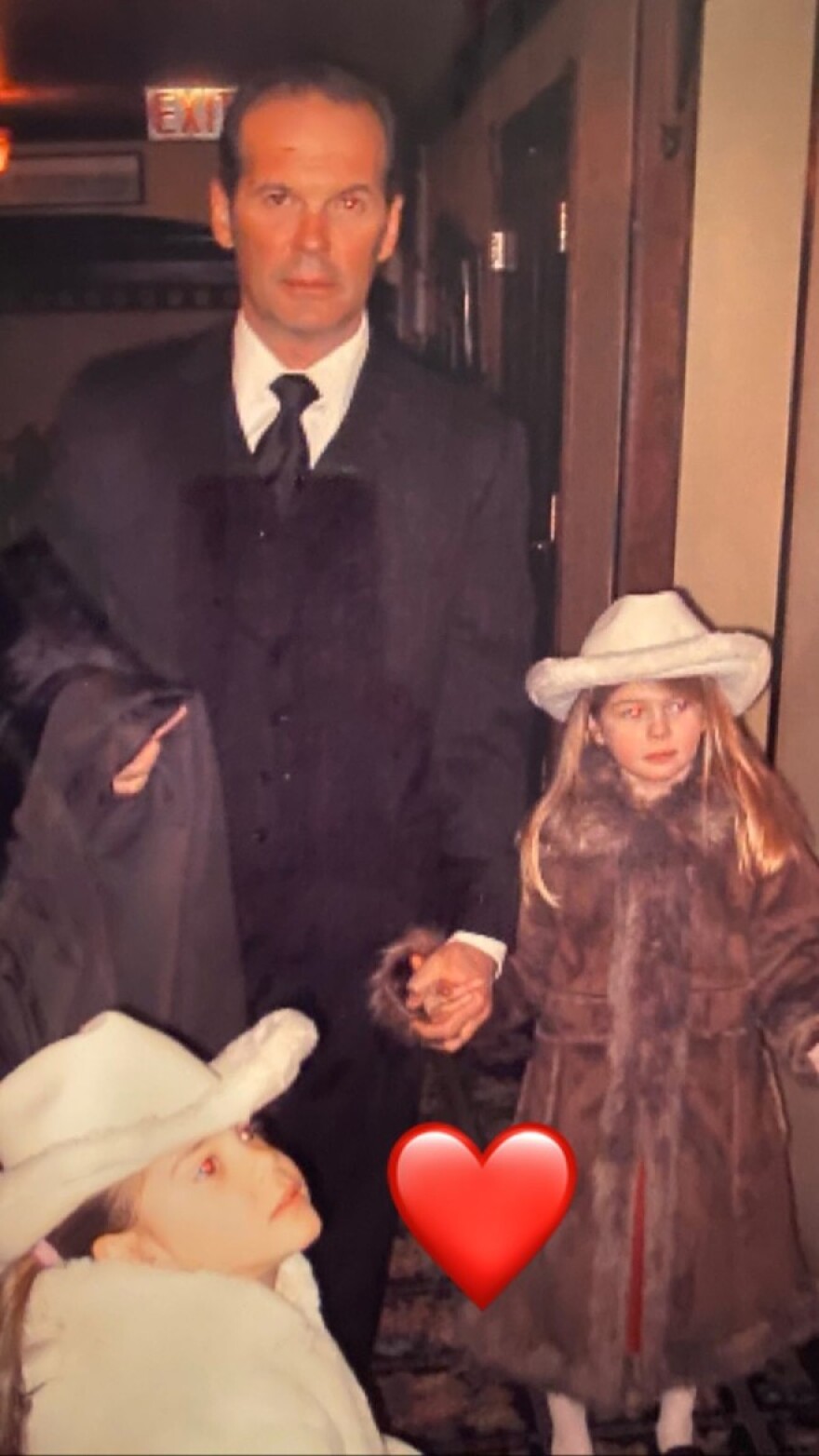 Πέτρος Κωστόπουλος: Χρόνια πολλά από τα κορίτσια του για τα γενέθλιά του