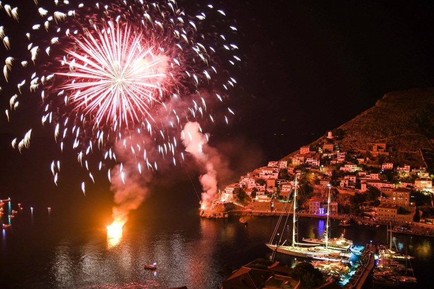 «Η Ύδρα για το '21»: Αναστοχασμός της Ιστορίας με το βλέμμα στο μέλλον