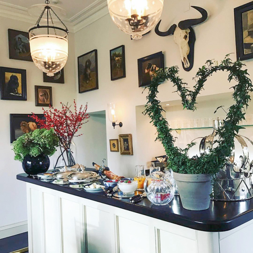 Η Μαρί-Σαντάλ έγραψε βιβλίο με μαθήματα savoir vivre για παιδιά