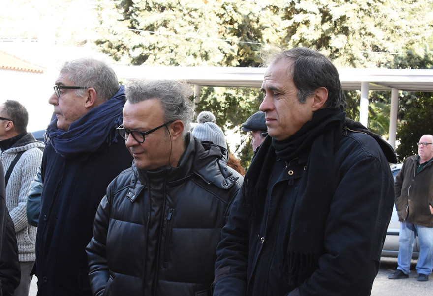 Δημήτρης Τσούτσης: Συγκινημένοι αποχαιρέτισαν συγγενείς και φίλοι τον «Νικηφόρο Κασιμάτη» 