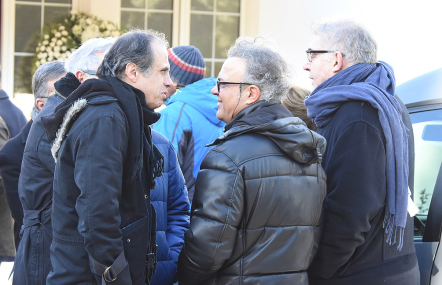 Δημήτρης Τσούτσης: Συγκινημένοι αποχαιρέτισαν συγγενείς και φίλοι τον «Νικηφόρο Κασιμάτη» 