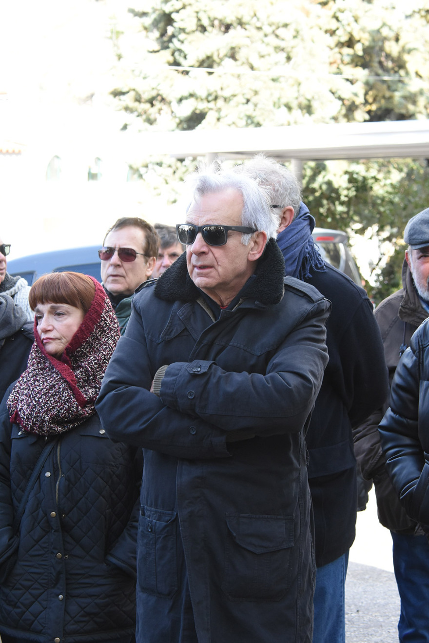 Δημήτρης Τσούτσης: Συγκινημένοι αποχαιρέτισαν συγγενείς και φίλοι τον «Νικηφόρο Κασιμάτη» 