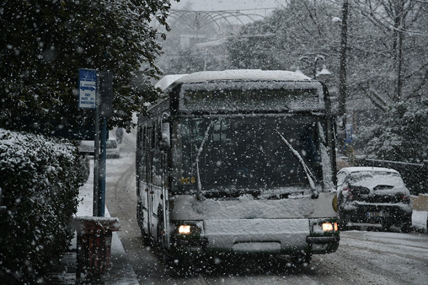 Καιρός: Στην «κατάψυξη» τη νύχτα η Αττική  - Χιονίζει στα βόρεια του νομού 