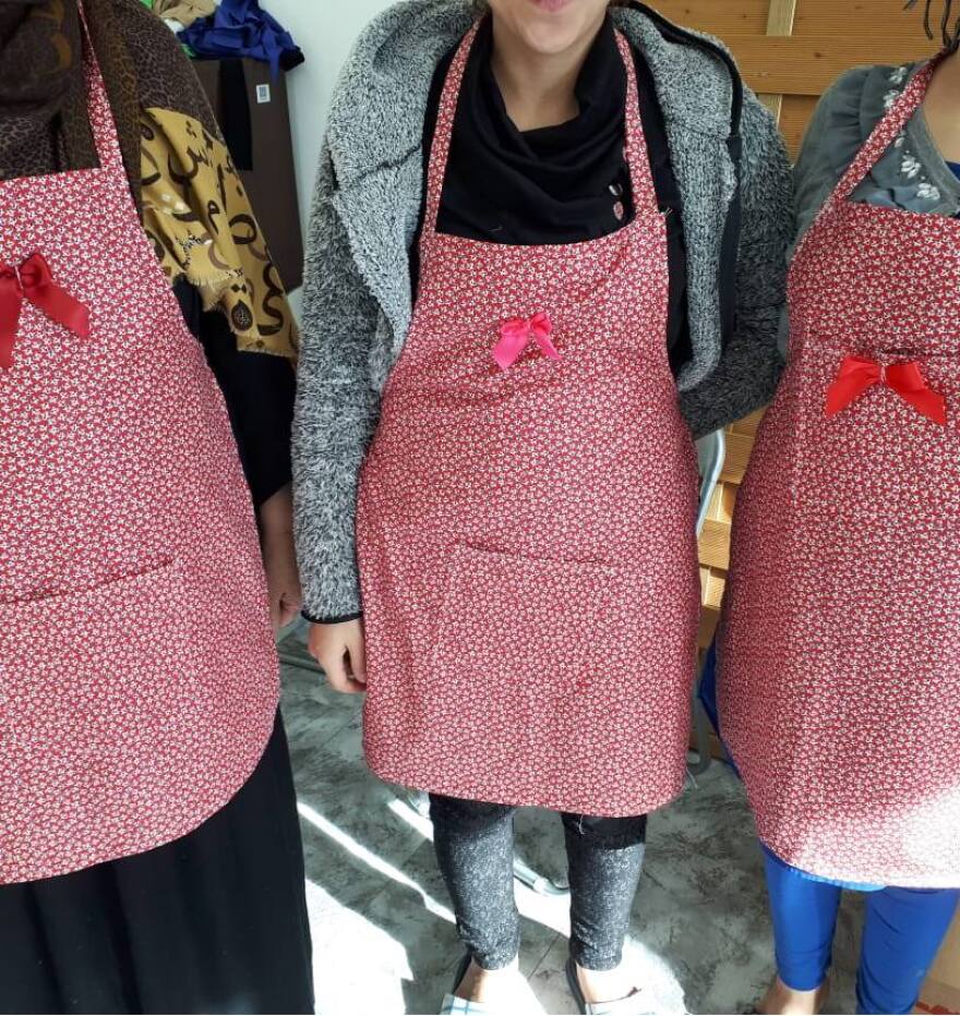 Εργαστήριο μόδας για μετανάστριες στη δομή της Ελευσίνας