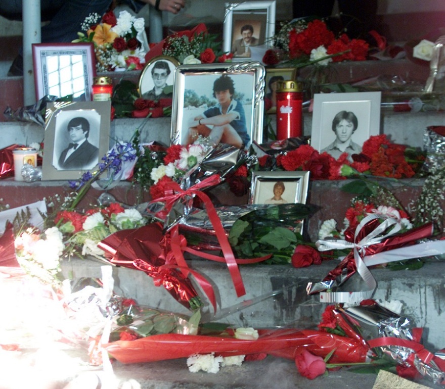 Η τραγωδία της Θύρας 7: 39 χρόνια μετά την «μαύρη» 8η Φεβρουαρίου 1981 - Δείτε βίντεο