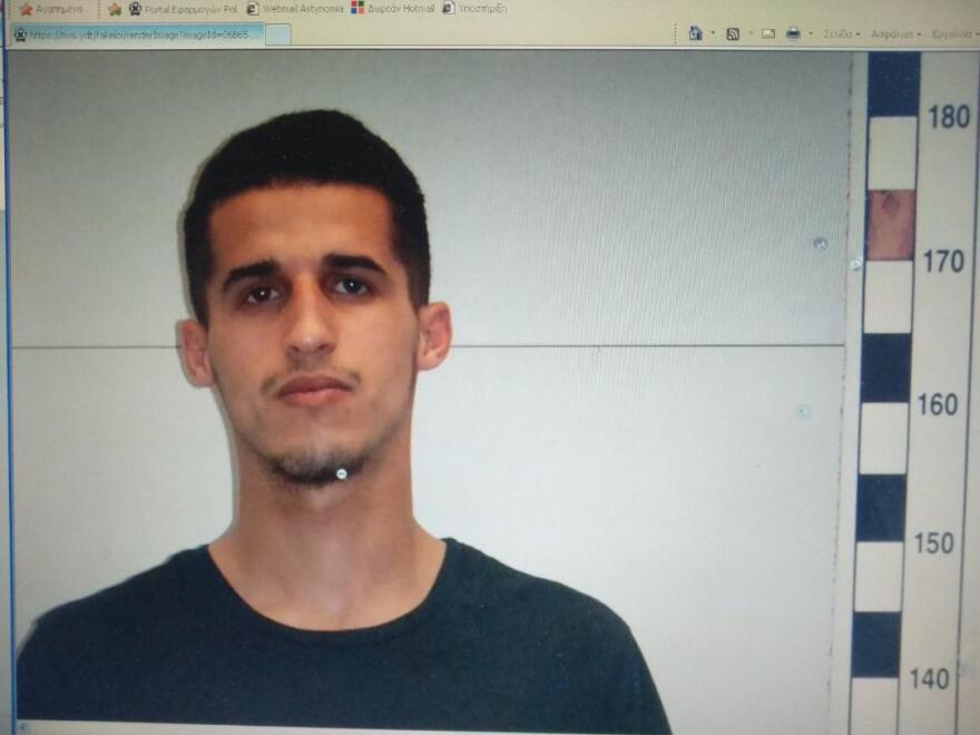 Εξάρχεια: Ξεσκεπάστηκε μεγάλο κύκλωμα ληστών - Οι αστυνομικοί σταμάτησαν ταξί και συνέλαβαν τους Αλγερινούς