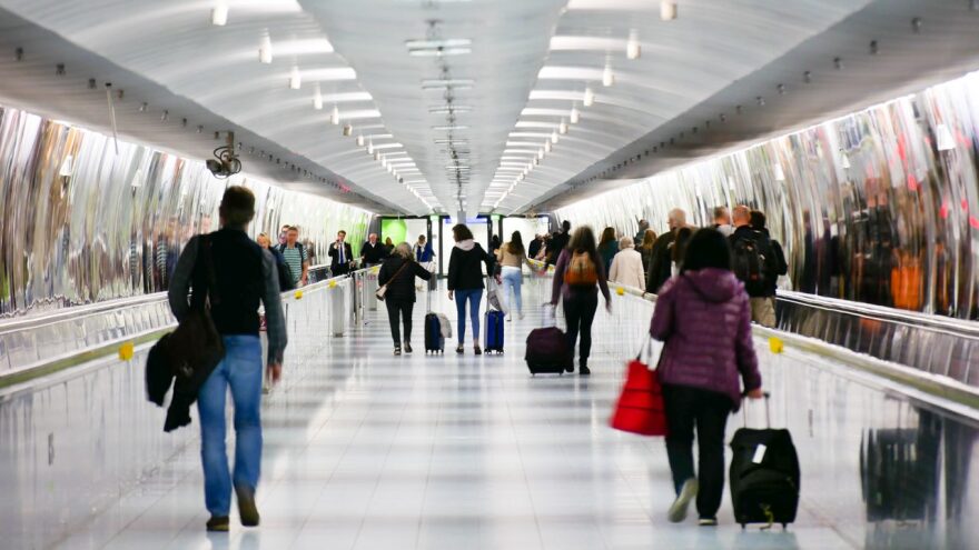 Κορωνοϊός στις ΗΠΑ: Τα σχολεία μπορεί να μην ανοίξουν πριν το καλοκαίρι, λέει ο κυβερνήτης της Καλιφόρνια