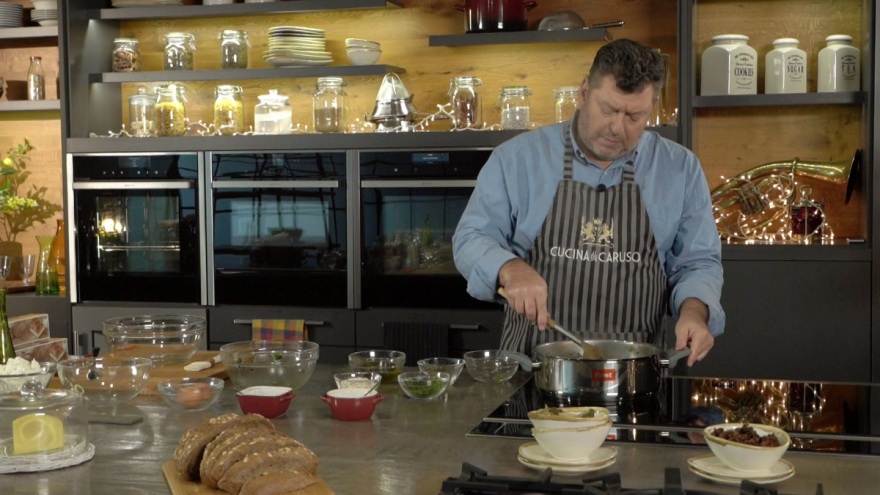 Το MEGA επιστρέφει: Δείτε όλες τις νέες εκπομπές και τους παρουσιαστές τους (φωτό)