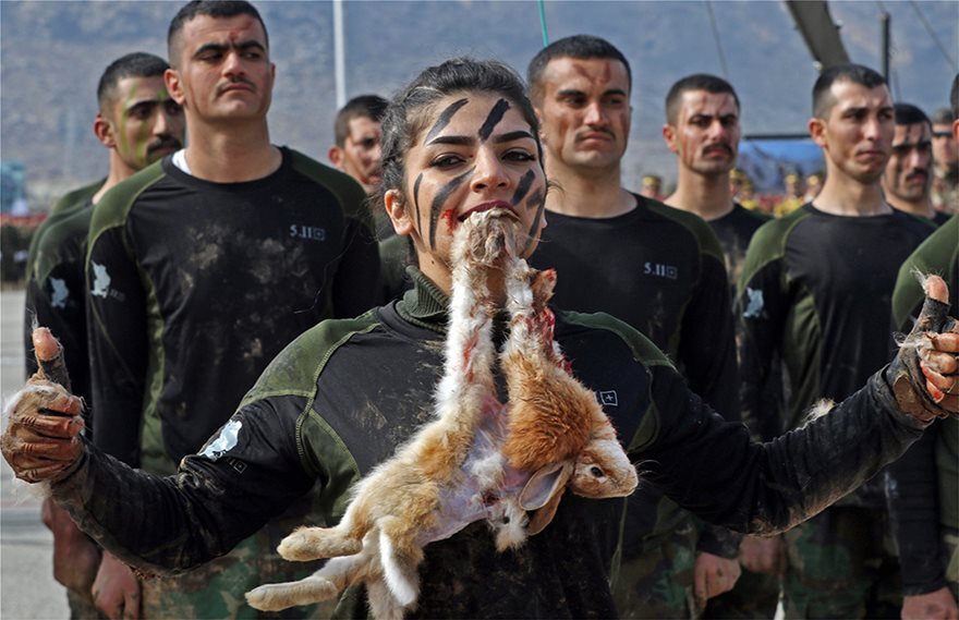 Γυναίκες Πεσμεργκά: Οι σύγχρονες «αμαζόνες» που ορμούν στη μάχη κόντρα στους τζιχαντιστές τραγουδώντας