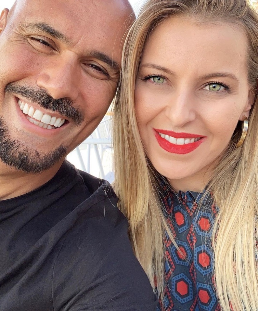 Δημήτρης Σκουλός: Η selfie με τη σύζυγό του με αφορμή την ημέρα των ερωτευμένων