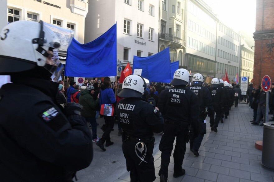 Διάσκεψη Μονάχου: Ιρακινός επιχείρησε να αυτοπυρποληθεί σε διαδήλωση