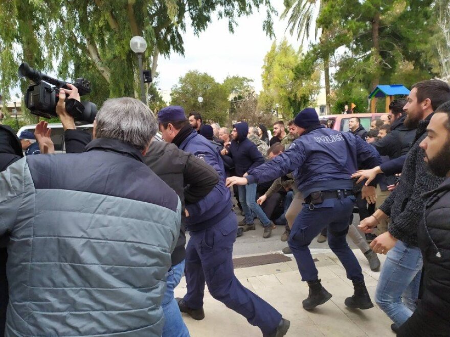 Έγκλημα στο Λασίθι: Επεισόδια στα δικαστήρια κατά την απολογία του 43χρονου δράστη 