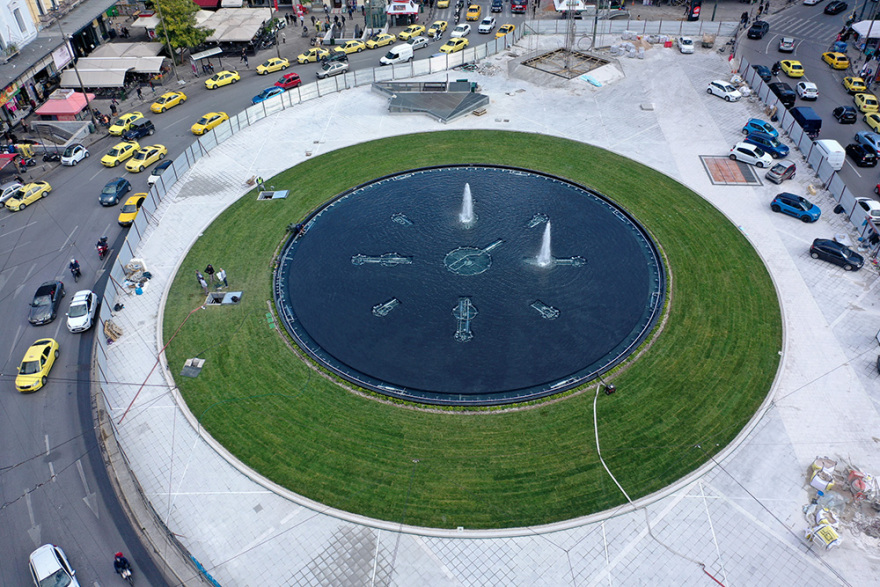 Η νέα πλατεία Ομονοίας «αγκαλιάζεται» και από το Twitter: «Κούκλα μετά από δεκαετίες»