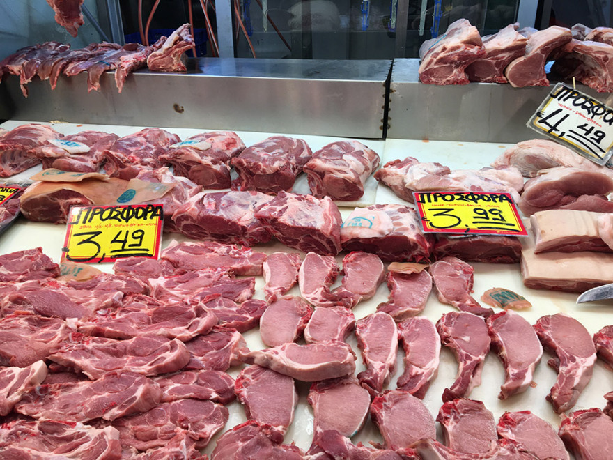 Τσικνοπέμπτη: Τσίκνα, χορός και τραγούδι στη Βαρβάκειο