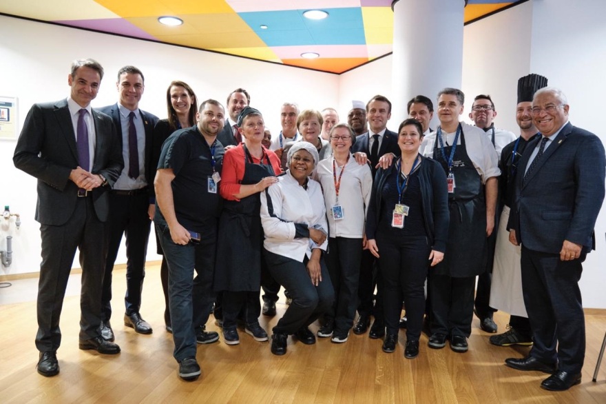 Φωτογραφίες: Το γεύμα Μητσοτάκη με Μέρκελ, Μακρόν, Κόντε, Σάντσεθ, Κόστα