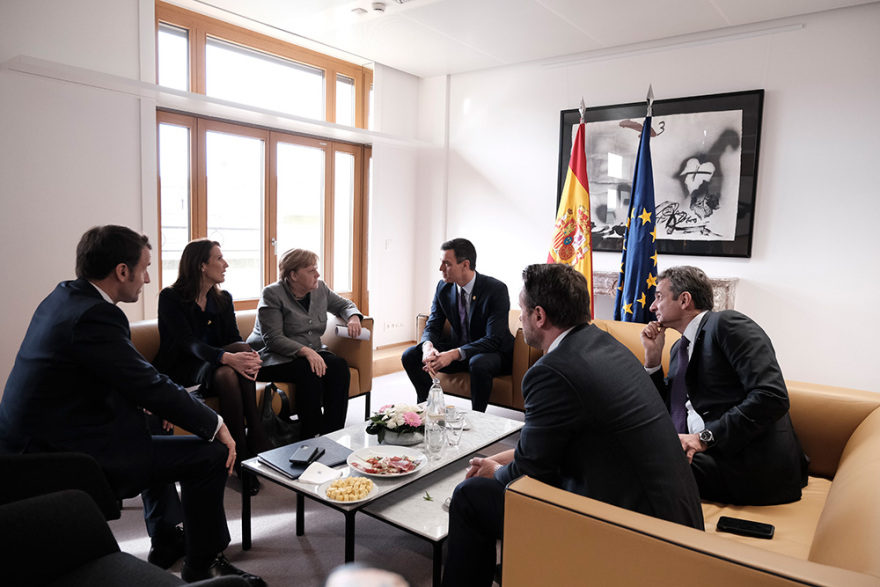 Μητσοτάκης: Συνάντηση με Μακρόν, Μέρκελ, Κόντε και Σάντσεθ για τον προϋπολογισμό της ΕΕ 