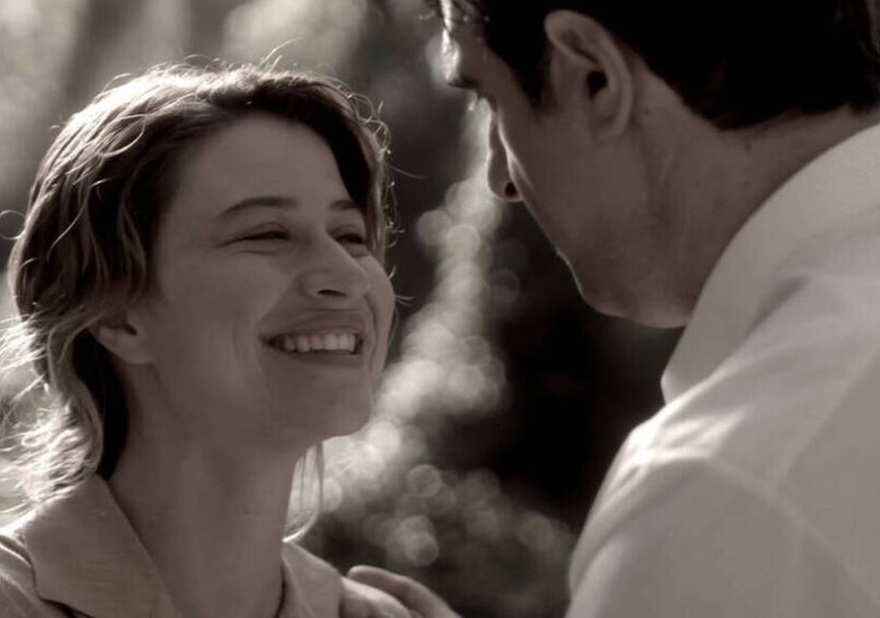 Άγριες Μέλισσες: Φήμες πώς δύο ηθοποιοί της σειράς είναι ζευγάρι