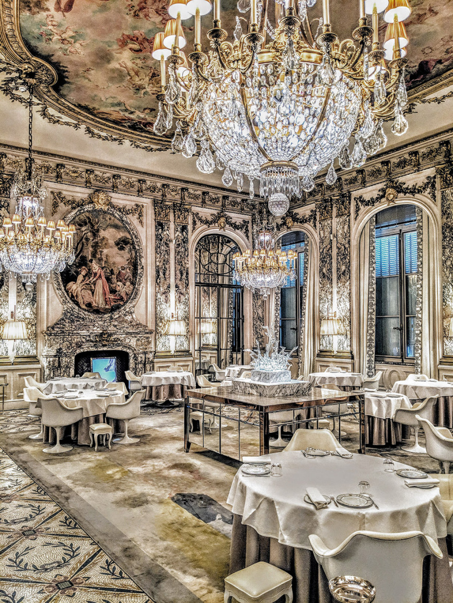 Χασανάλ Μπολκιάχ: Τα 5άστερα παλάτια του Σουλτάνου του Μπρουνέι