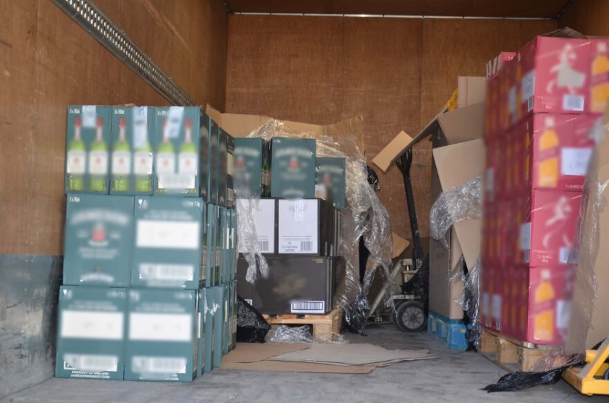 Θα γέμιζαν την αγορά με ποτά - μπόμπα από τη Βουλγαρία