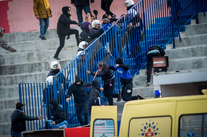 Ολυμπιακός Βόλου - Νίκη Βόλου: Στο νοσοκομείο 40χρονος λόγω πτώσης από εξέδρα