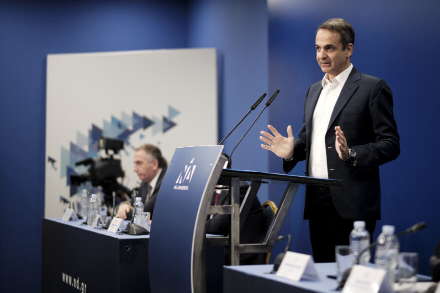 Μητσοτάκης κατά Τσίπρα: Φιέστες χωρίς προϊόν - «Όχι άλλο κάρβουνο»