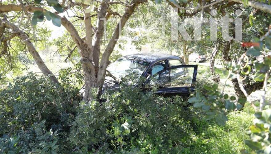 Τραγικός θάνατος για 48χρονη στην Κρήτη: Δεν τράβηξε χειρόφρενο και την παρέσυρε το αυτοκίνητό της