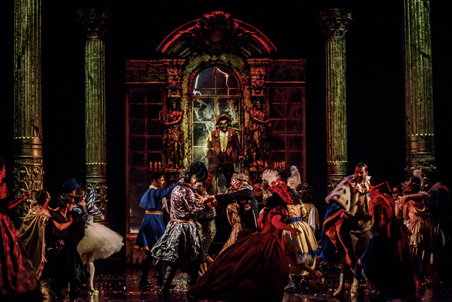 Phantom of the Opera: Το Λονδίνο ήρθε στο Γαλάτσι και μαγεύει το αθηναϊκό κοινό