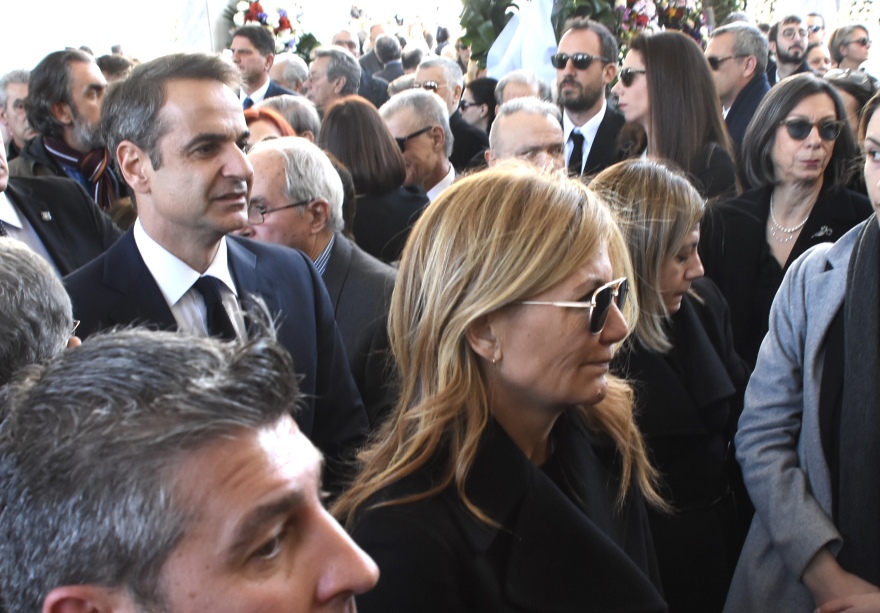 Η Ελλάδα αποχαιρέτησε την Κική Δημουλά 