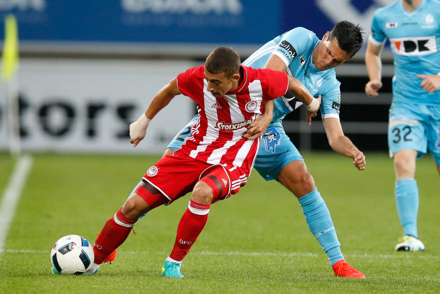 Κώστας Τσιμίκας: Το «πουλέν» του Ολυμπιακού που μεταμορφώθηκε σε λιοντάρι