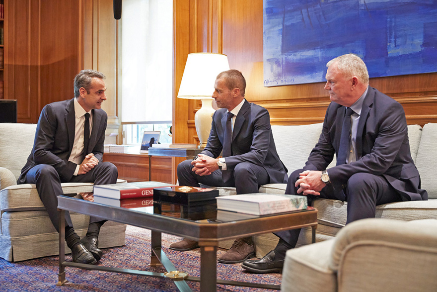 Ποδόσφαιρο: Αυτό είναι το συνυποσχετικό με FIFA-UEFA - Τι προβλέπεται για διαιτησία, βία και διαφθορά 