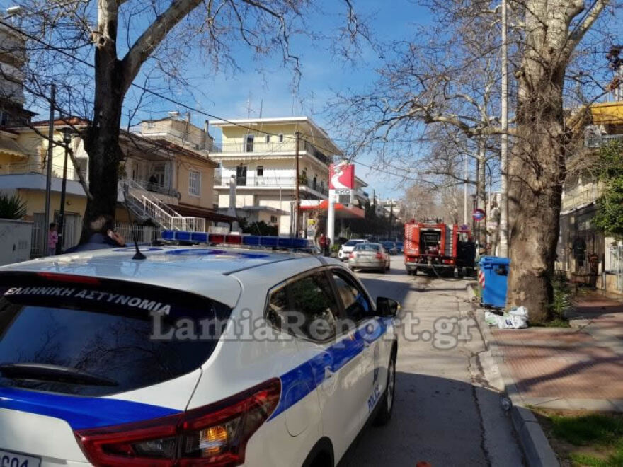 Απίστευτο περιστατικό στη Λαμία: Αρνήθηκε να βοηθήσει μεθυσμένο και βρήκε τον μπελά του - Του έβαλε φωτιά στο μαγαζί