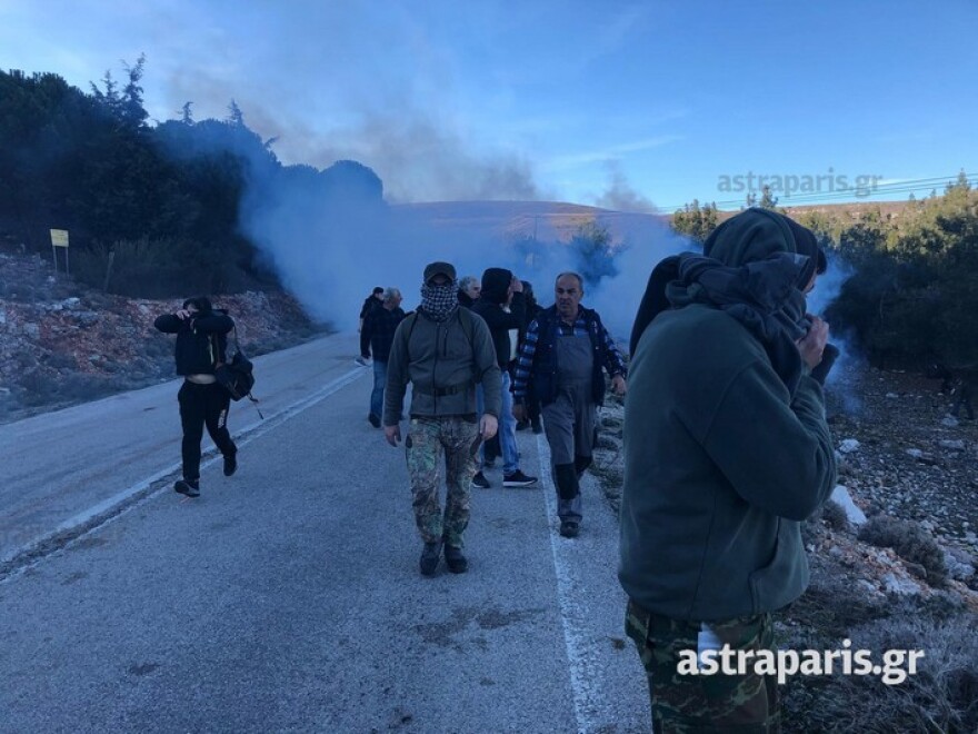 Μεταναστευτικό: Επεισόδια με χημικά σε Λέσβο και Χίο - Συγκρούσεις μεταξύ κατοίκων και αστυνομικών