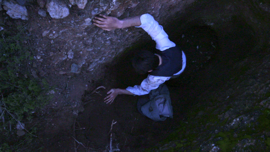 Άγριες Μέλισσες: Ο Δούκας θάβει... τον Μελέτη γιατί αγάπησε την μοναχοκόρη του