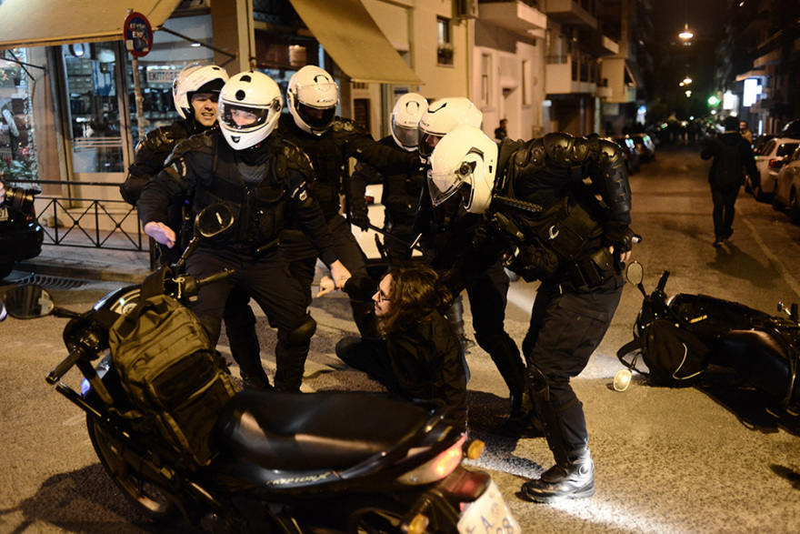 ΑΣΟΕΕ: Επεισόδια στην πορεία φοιτητών προς τη ΓΑΔΑ - Έξι τουλάχιστον οι προσαγωγές 