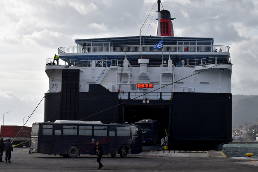 Μεταναστευτικό: Ο Μητσοτάκης βλέπει τους δημάρχους των νησιών μετά τη χυδαιότητα Μουτζούρη
