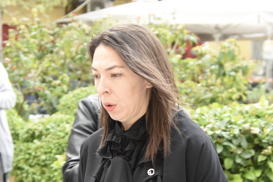 Κώστας Βουτσάς: Στο παρεκκλήσι της Μητρόπολης η Αλίκη Κατσαβού και οι κόρες του ηθοποιού 