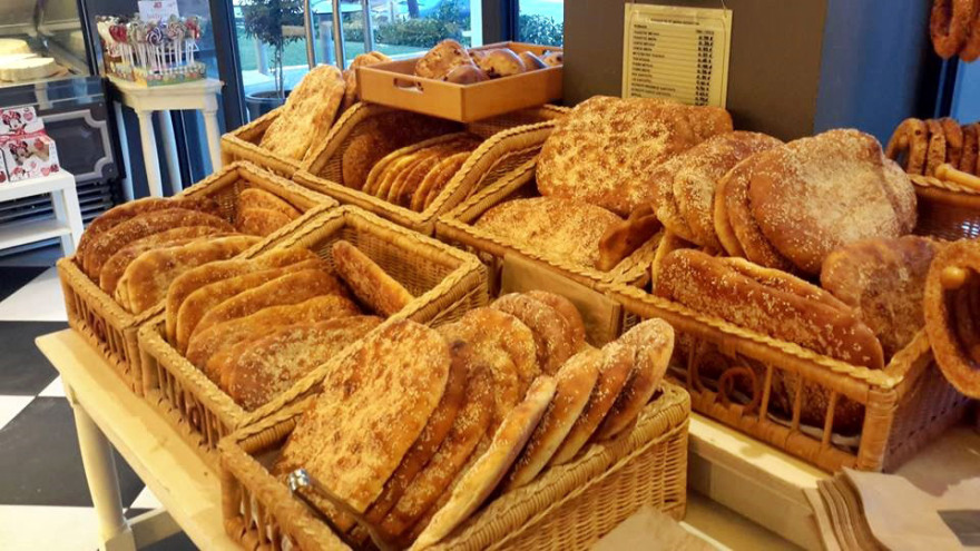 Λαγάνα: η ιστορία του ψωμιού της Καθαράς Δευτέρας, πού θα βρείτε τις καλύτερες, πώς θα τη φτιάξετε