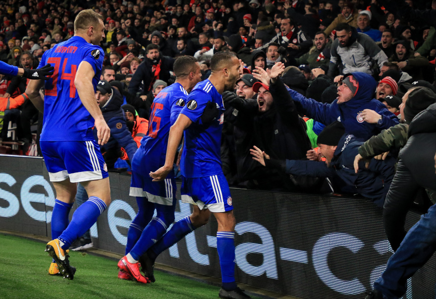 Ολυμπιακός: Επική πρόκριση επί της Άρσεναλ στους «16» του Europa League - Πάρτι στα αποδυτήρια - Δείτε βίντεο