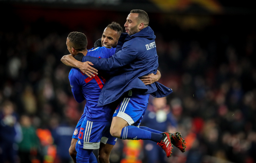 Ολυμπιακός: Επική πρόκριση επί της Άρσεναλ στους «16» του Europa League - Πάρτι στα αποδυτήρια - Δείτε βίντεο