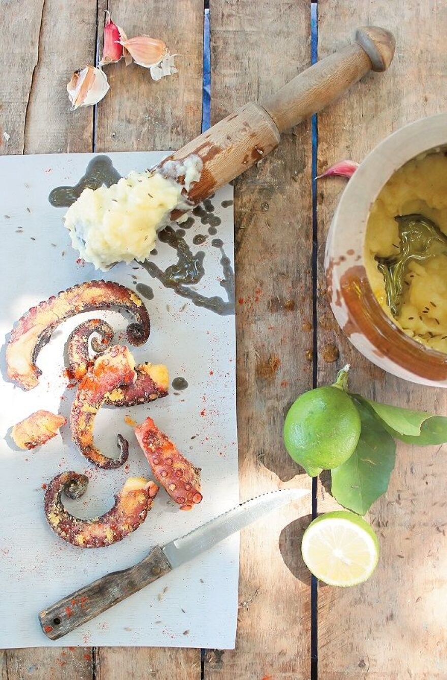 10 απίθανοι ουζομεζέδες για την Καθαρά Δευτέρα