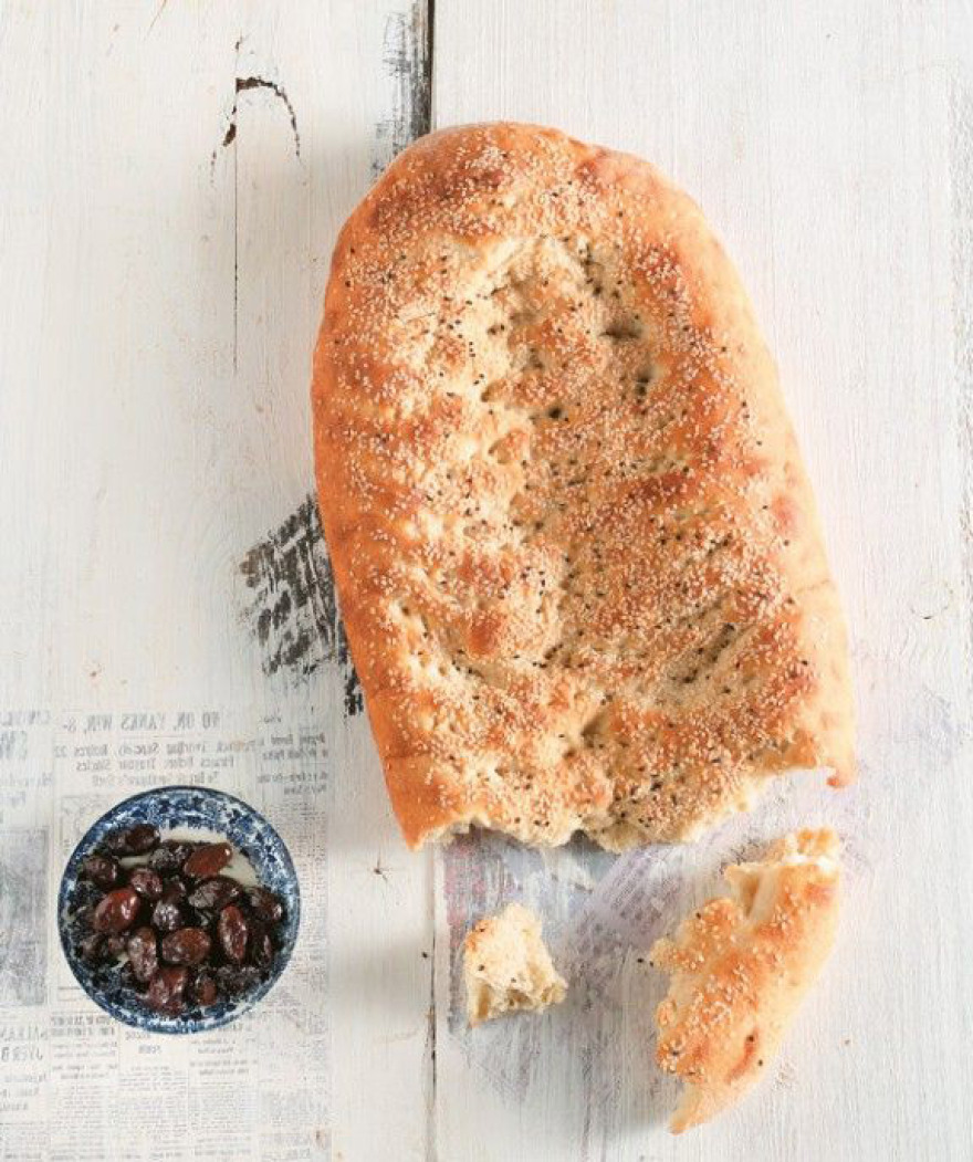 Λαγάνα: η ιστορία του ψωμιού της Καθαράς Δευτέρας, πού θα βρείτε τις καλύτερες, πώς θα τη φτιάξετε