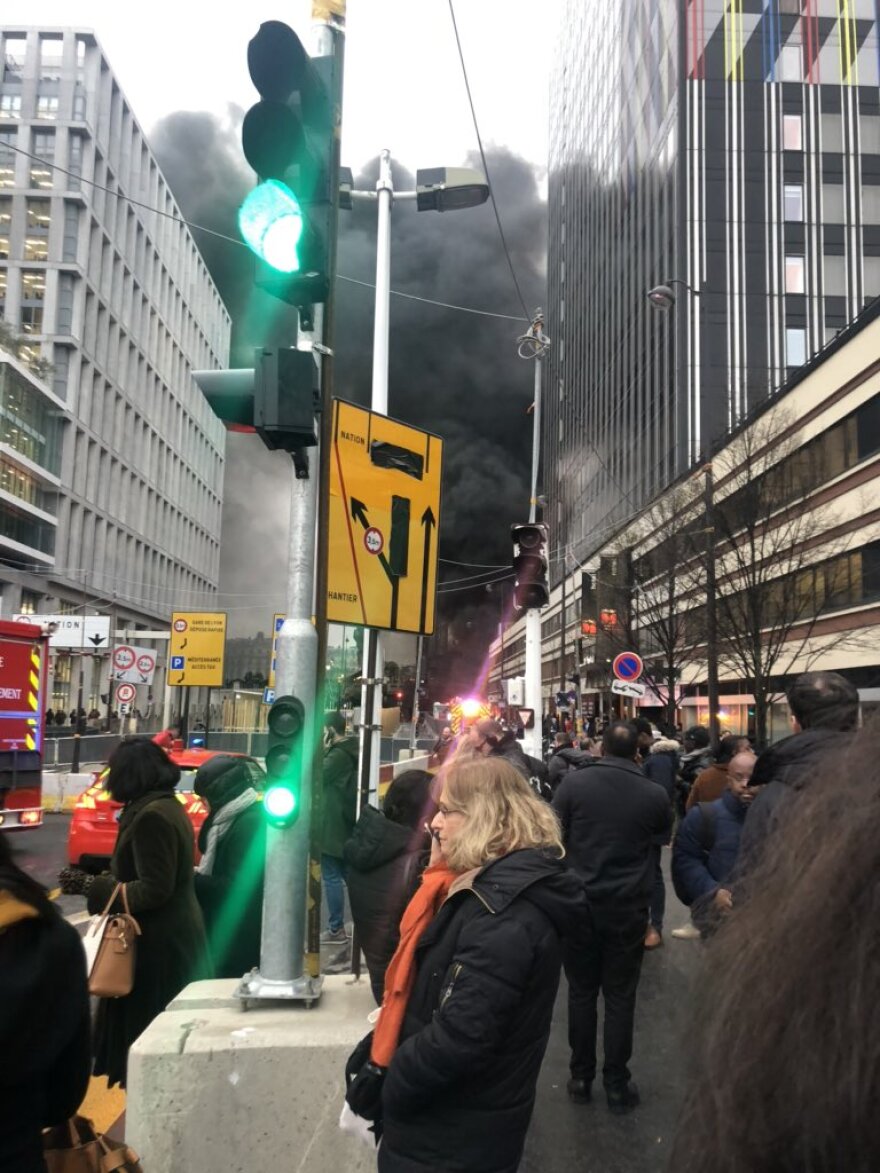 Μεγάλη πυρκαγιά στο Παρίσι: Εκκενώθηκε ο σιδηροδρομικός σταθμός Gare de Lyon