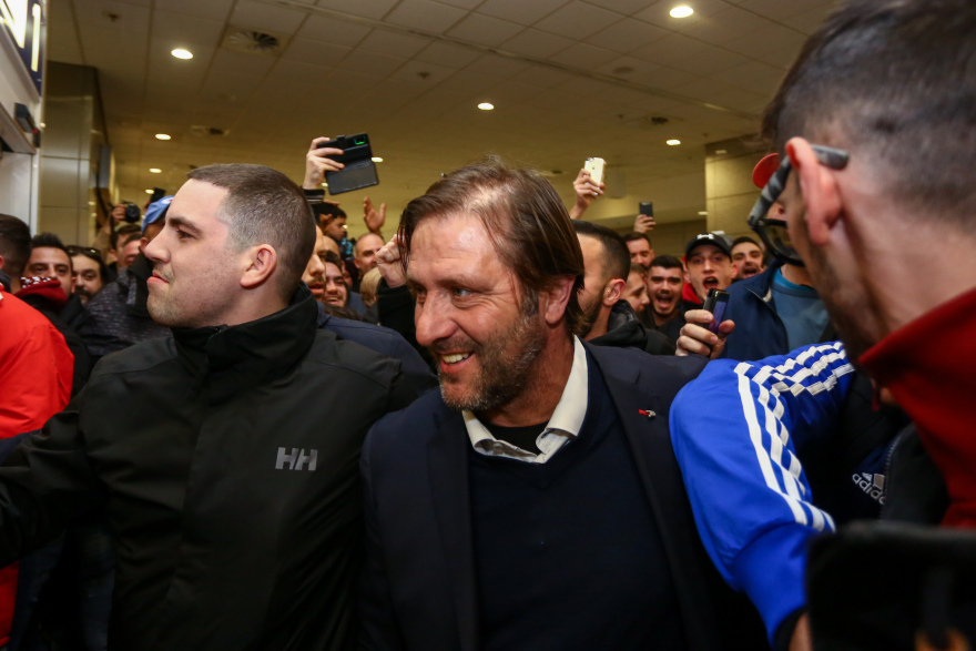 Ολυμπιακός: Βίντεο και φωτογραφίες από την μεγαλειώδη υποδοχή των θριαμβευτών του Λονδίνου